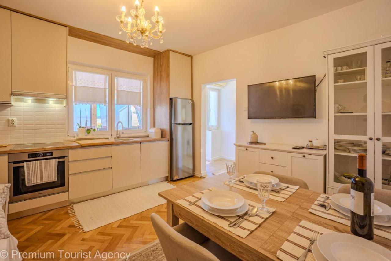 Sunset Apartment With Sea View Povljana Kültér fotó